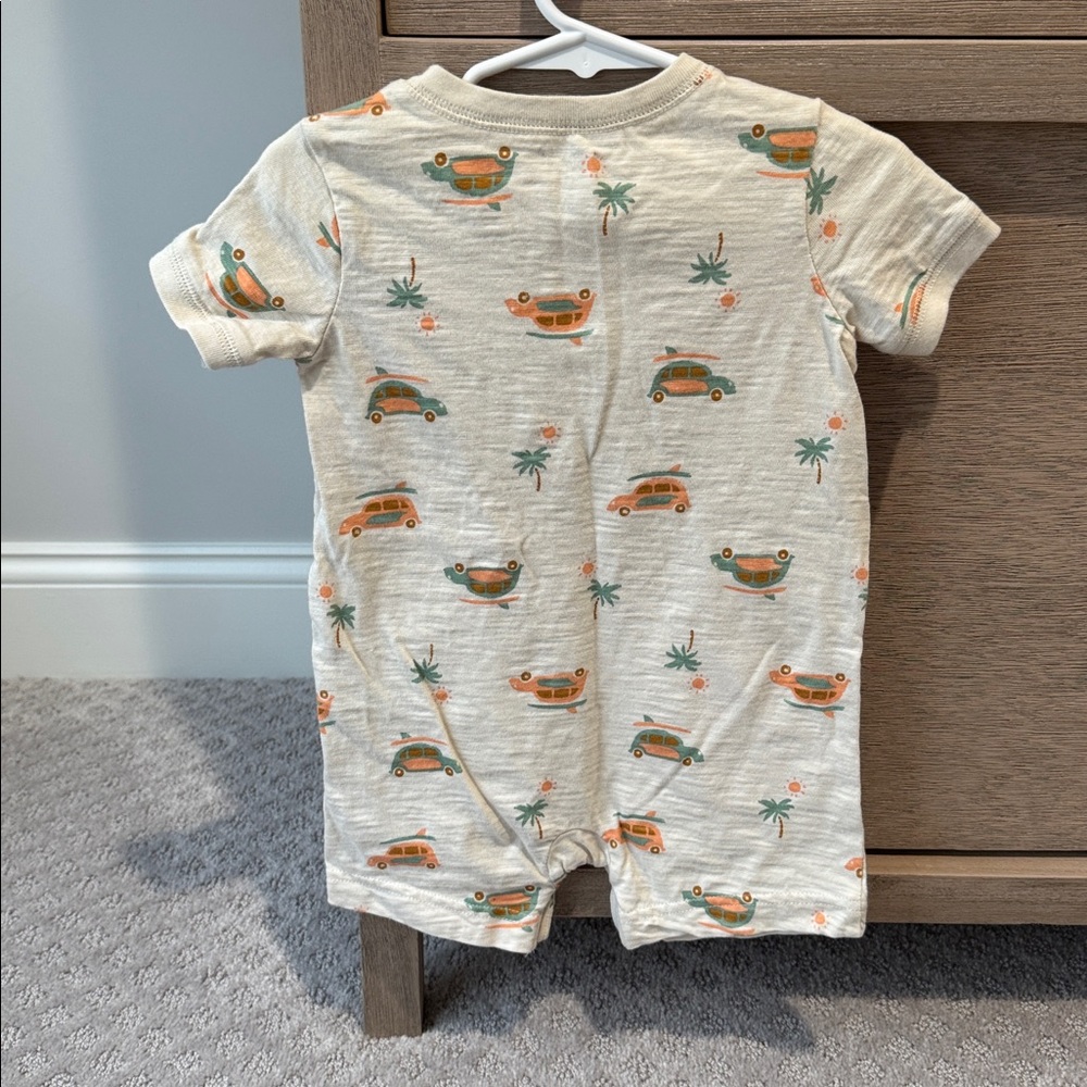 Carter’s Romper - Picture 4 of 4